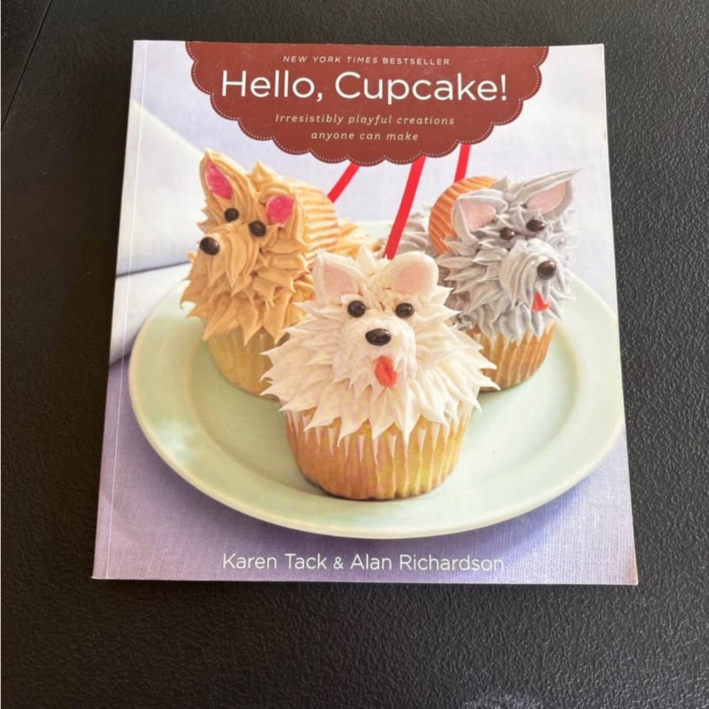 Cupcake Decorating Book - White/Cream Cover
